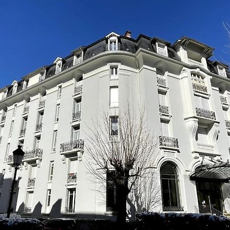101 Pyrenees Palace Appartement Bagnères-de-Luchon Buitenkant foto